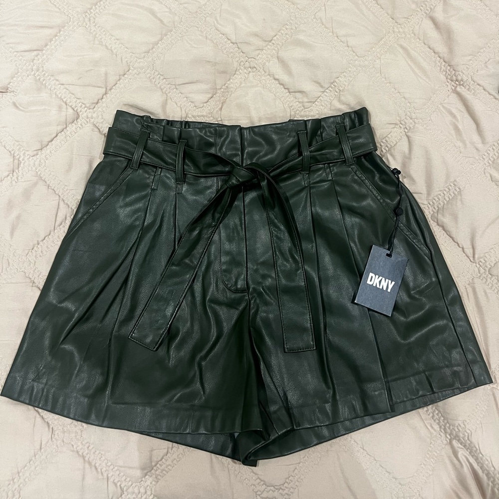 DKNY Green High Waist Shorts Lightweight Athletic Fit